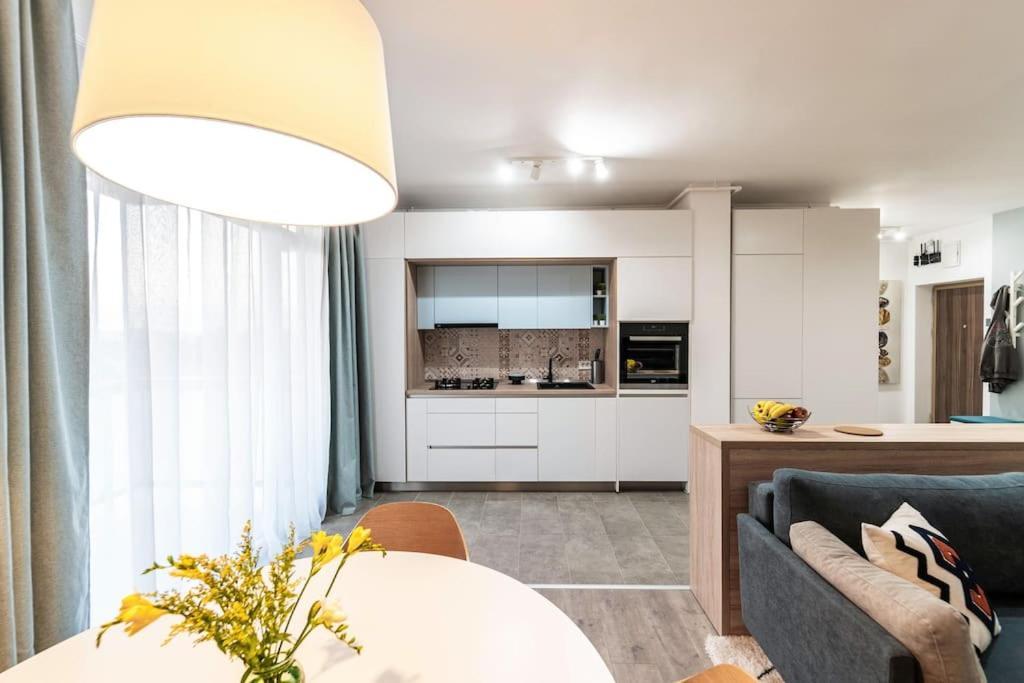 Vivalia V6, Free Private Parking Apartment *